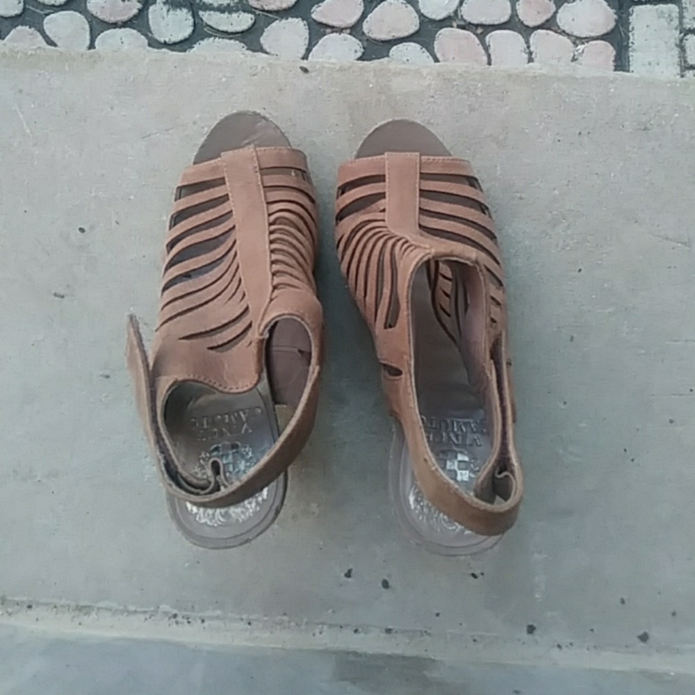 Vince Camuto Size 5 Heels